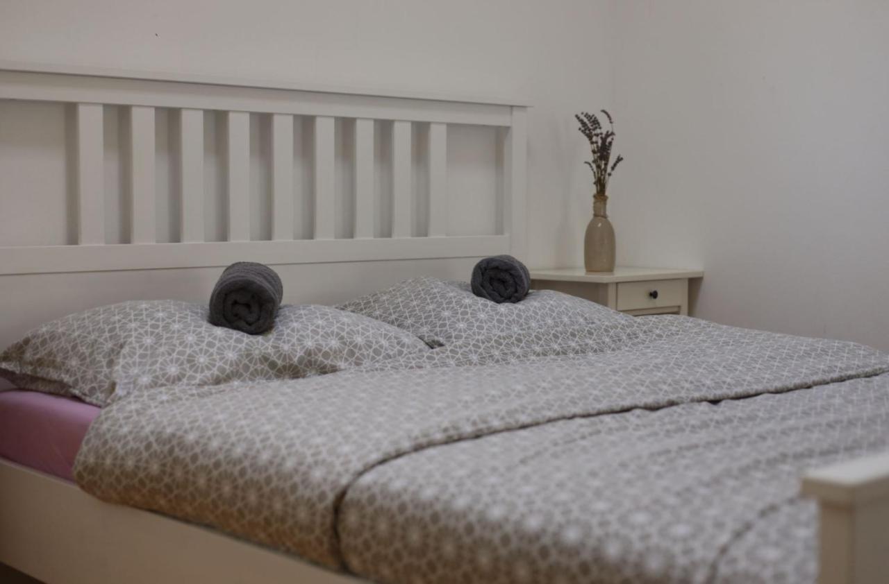 La Bobul Apartments Drnholec المظهر الخارجي الصورة