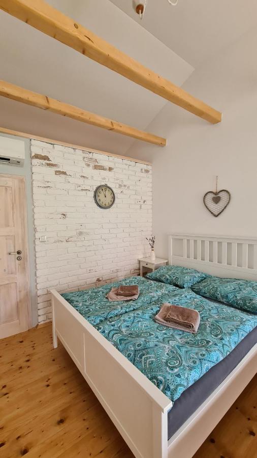 La Bobul Apartments Drnholec المظهر الخارجي الصورة
