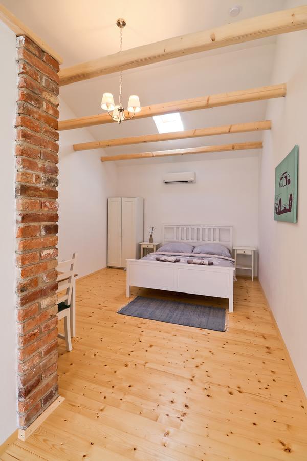 La Bobul Apartments Drnholec المظهر الخارجي الصورة